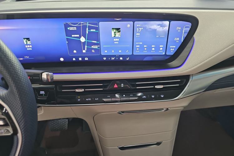 Used Buick Century 2023 2.0T Six-Seater Yinshi Edition
