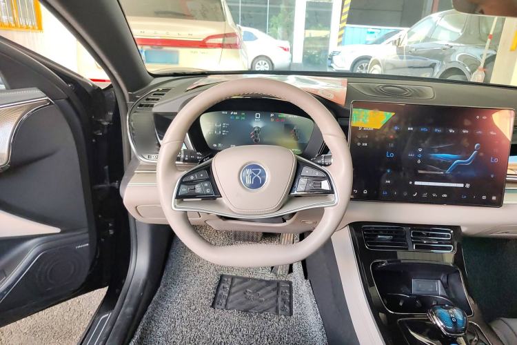 Used BYD Han 2025 EV Intelligent Driving Edition 605KM Prestige Model
