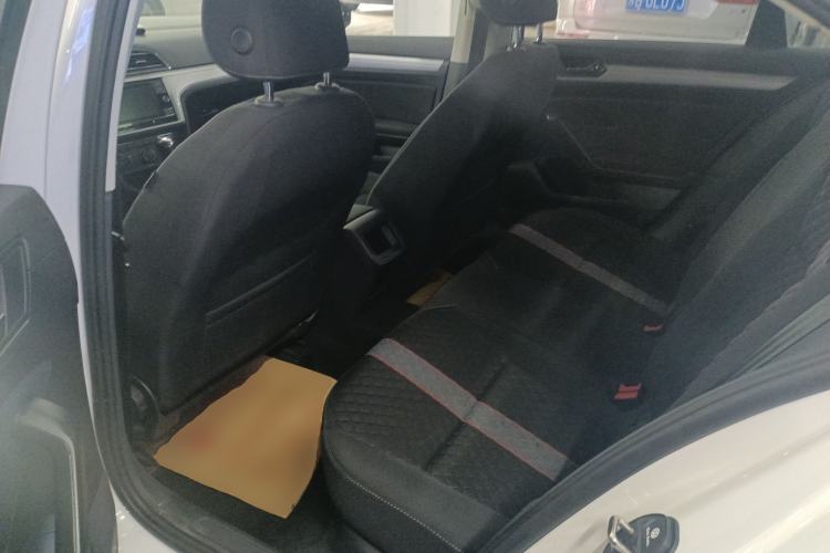 Used Volkswagen Lamando 2019 230TSI DSG Fashion Edition China VI