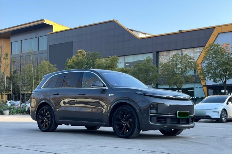 Used Li Auto L8 2023 Pro Model
