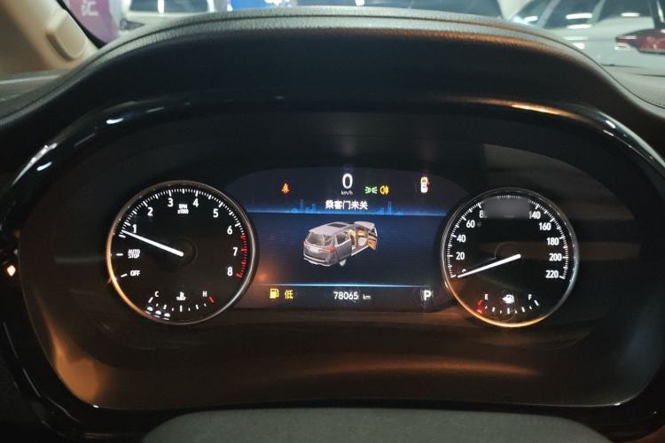 Used Buick GL8 2023 Land Executive Class Comfort Model