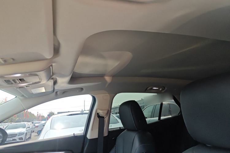 Used Buick Envision 2022 Facelift Encore S 652T Two-Wheel-Drive Luxury Model
