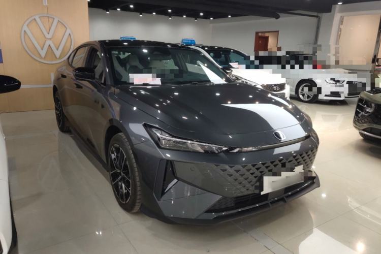 Used Changan UNI-V iDD 2024 Blue Whale Smart Electric iDD 136km Luxury Model