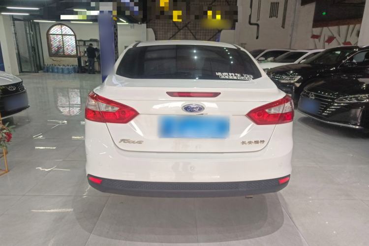 Used Ford Focus 2012 Sedan 1.6L Automatic Fashion Edition

