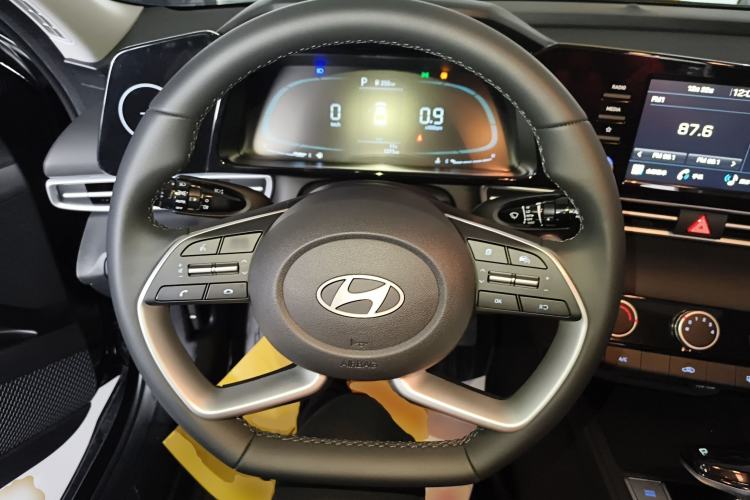 Used Hyundai Elantra 2023 1.5L CVT GLX Elite Edition
