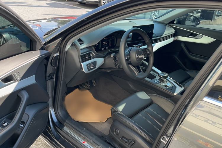 Used Audi A4L 2022 40 TFSI Fashion Dynamic Model
