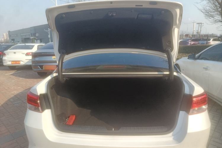 Used Kia K5 2016 1.6T Automatic LUX
