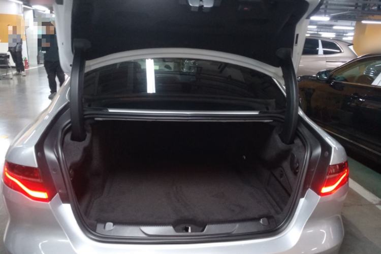 Used Jaguar XEL 2024 2.0T 250 PS R-DYNAMIC S Advanced Sport Edition
