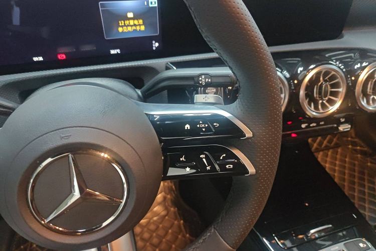 Used Mercedes-Benz A-Class 2024 Updated A 200 L Fashion Version
