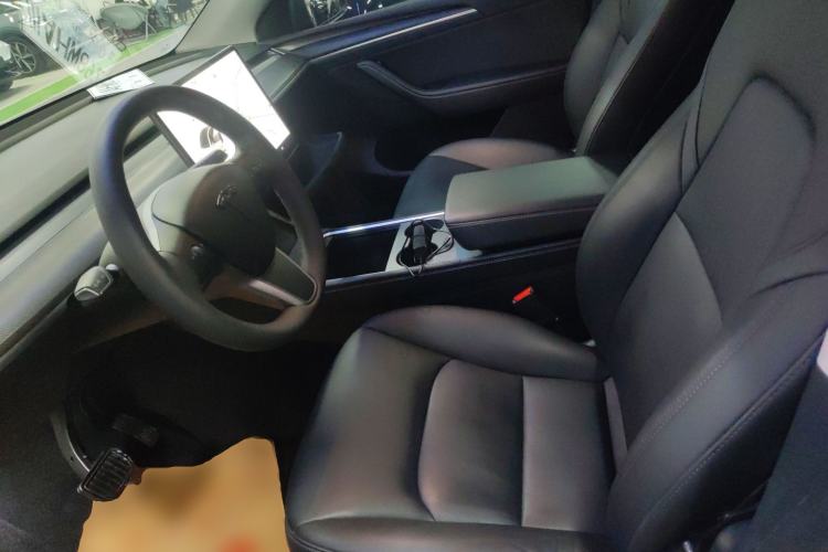 Used Tesla Model Y 2021 Long-Range All-Wheel-Drive Version 3D7