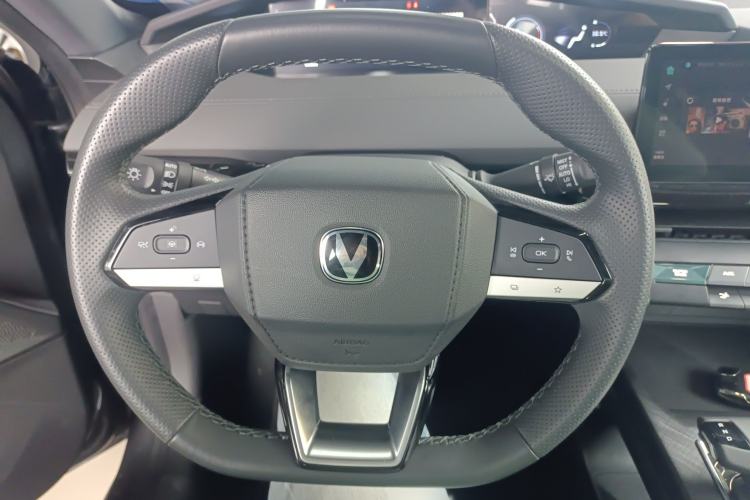 Used Changan UNI-V iDD 2024 Blue Whale Smart Electric iDD 136km ZhiKu Model