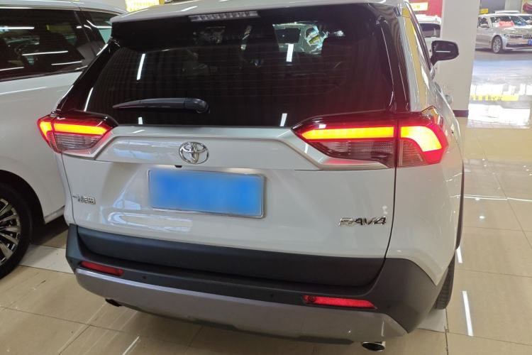 Used Toyota RAV4 2022 2.0L CVT Two-Wheel Drive Prestige Edition
