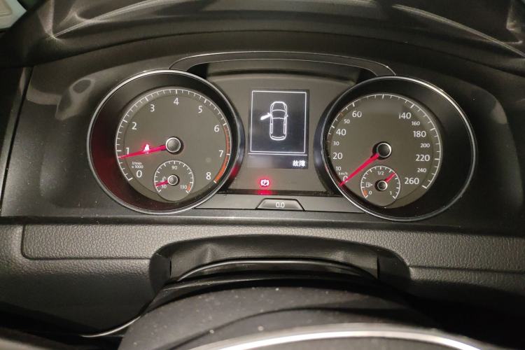 Used Volkswagen Golf 2018 230TSI Manual Comfort Version
