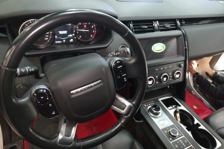 Used Land Rover Discovery 2019 3.0 SC V6 SE
