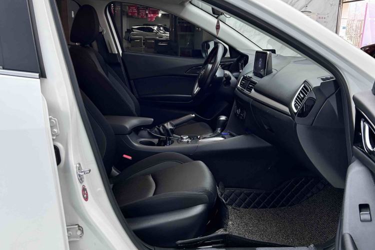 Used Mazda Mazda 3 Axela 2016 Sedan 1.5L Automatic Comfort Model
