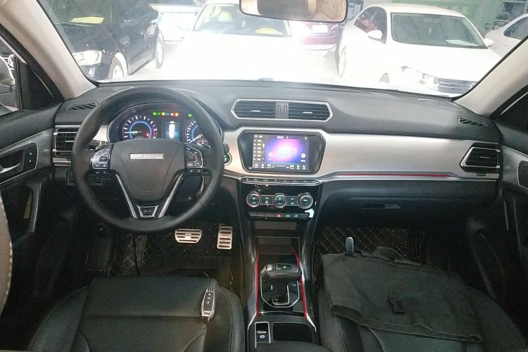 Used Haval H2 2018 1.5T Dual-Clutch Two-Wheel Drive Fashion Model China VI Standard
