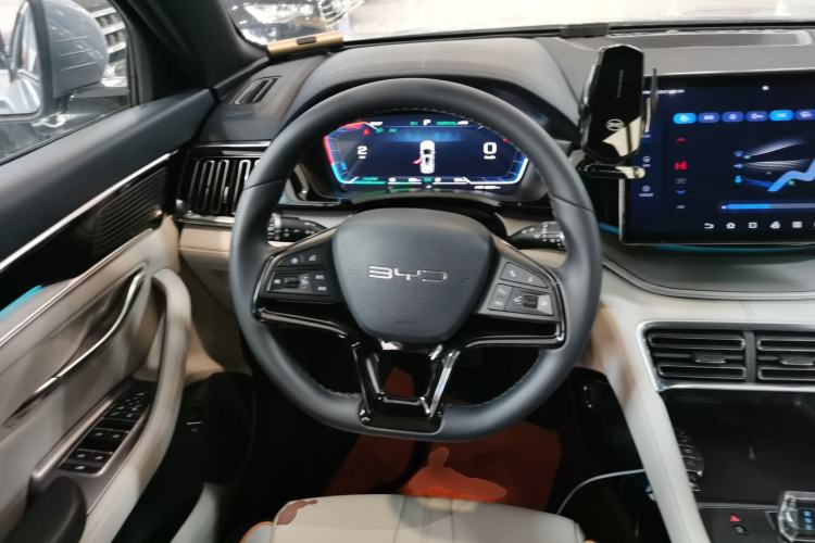 Used BYD Song PLUS New Energy 2024 HONOR Edition DM-i 110km Flagship Model
