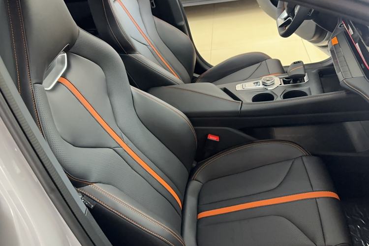 Used Changan UNI-V 2024 1.5T Prestige Edition
