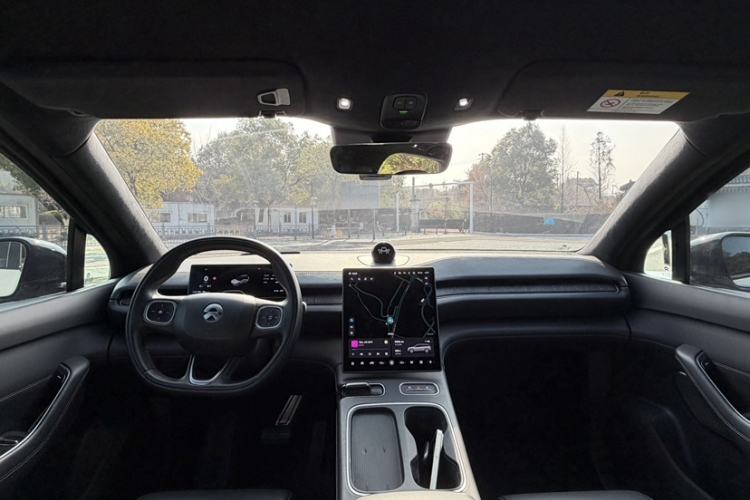 Used Nio ES6 2023 75 kWh
