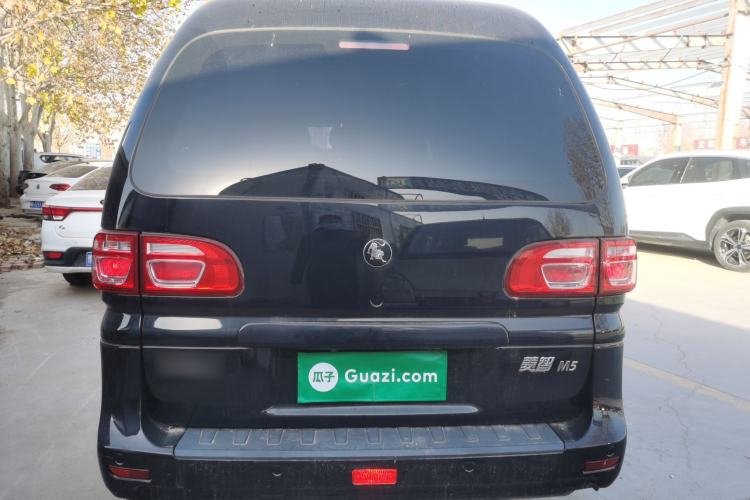 Used FORTHING Lingzhi 2022 M5L 1.6L Utility Model 7 Seats
