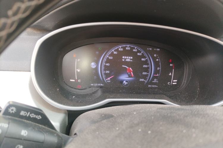 Used Geely Auto Emgrand X7 Sport 2018 1.8TD Automatic Two-Wheel Drive Smart Connect 4G Internet Edition
