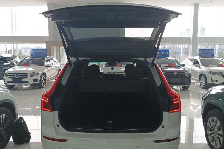 Used Volvo XC60 2025 B5 Four-Wheel Drive Smart & Advanced Luxury Edition
