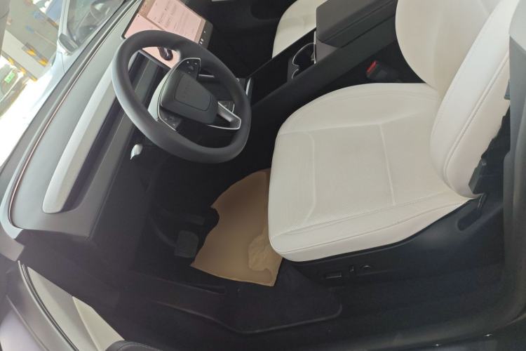 Used Tesla Model Y 2025 Rear-Wheel-Drive Version