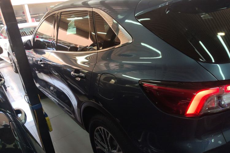 Used Ford Escape 2020 EcoBoost 245 Two-Wheel-Drive Comfort Edition
