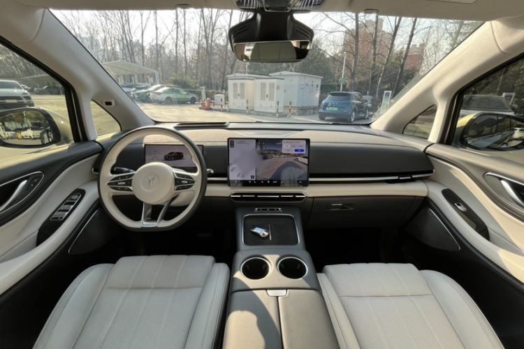 Used VOYAH Dream 2025 PHEV Four-Wheel-Drive Flagship Version – Qiankun Edition