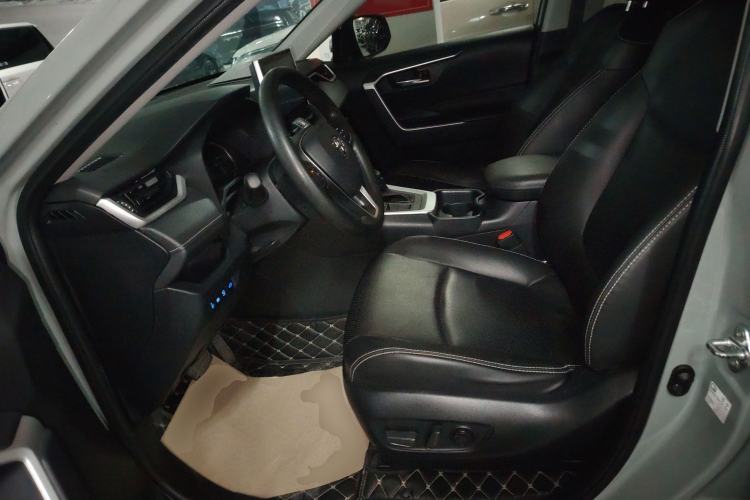 Used Toyota RAV4 2022 2.0L CVT Two-Wheel Drive Fashion Edition
