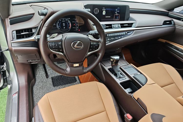 Used Lexus ES 2020 260 Excellence Edition