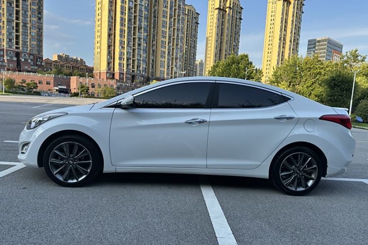 Used Hyundai Elantra 2015 1.6L Automatic Leading Model