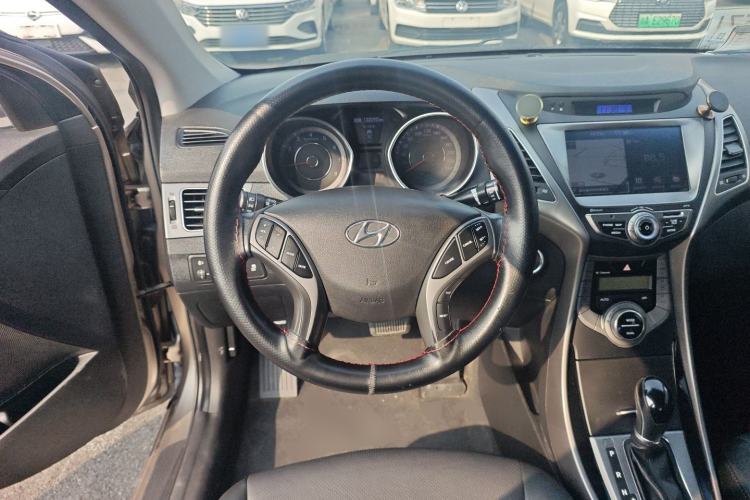 Used Hyundai Elantra 2015 1.6L Automatic Luxury Model