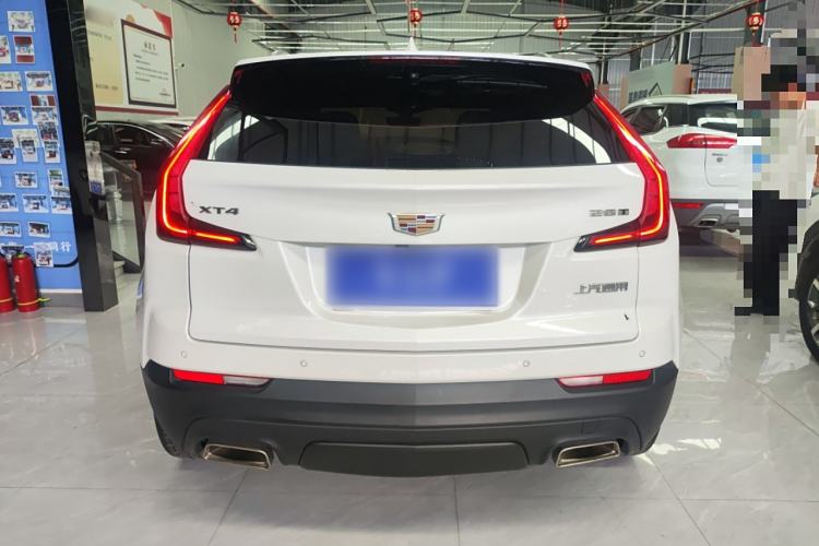 Used Cadillac XT4 2018 28T Two-Wheel Drive Tech Version