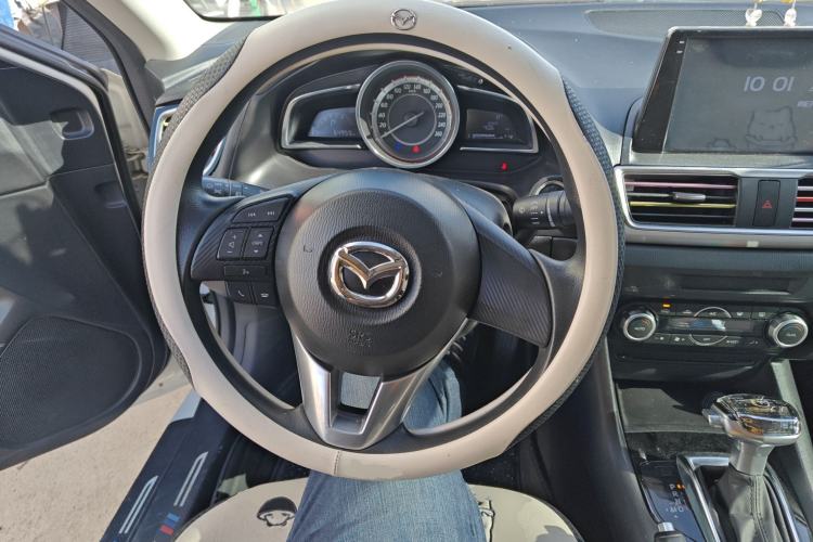 Used Mazda Mazda 3 Axela 2016 Sedan 1.5L Automatic Luxury Model
