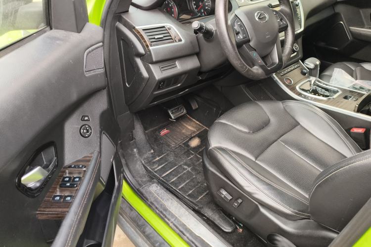 Used Land X7 2015 2.0T Panoramic Prestige Edition
