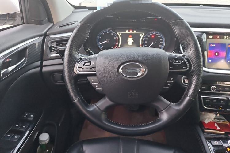 Used GAC Trumpchi GS7 2017 280T Two-Wheel Drive Luxury Model
