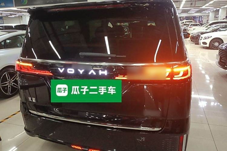 Used VOYAH Dream 2025 PHEV Four-Wheel-Drive Flagship Kunpeng Edition
