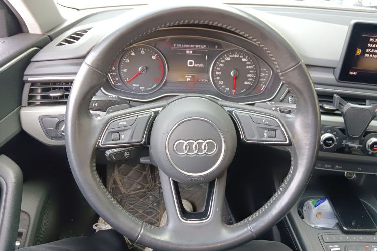 Used Audi A4L 2019 40 TFSI Ambition China VI
