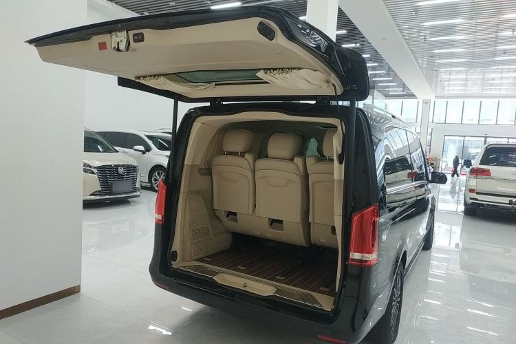 Used Mercedes-Benz V-Class 2017 V 260 L Prestige Extended Edition