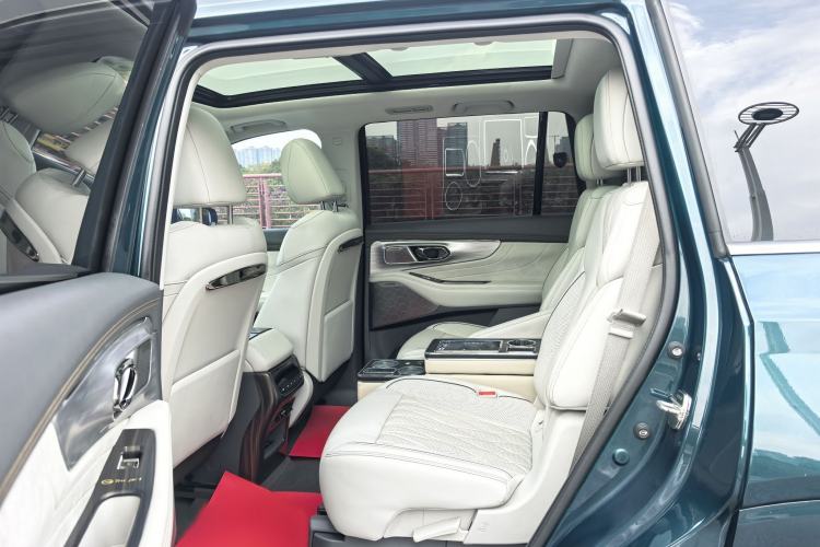 Used GAC Trumpchi GS8 2022 Dual-Engine Series 2.0TM Four-Wheel Drive Prestige Edition (6 Seats)
