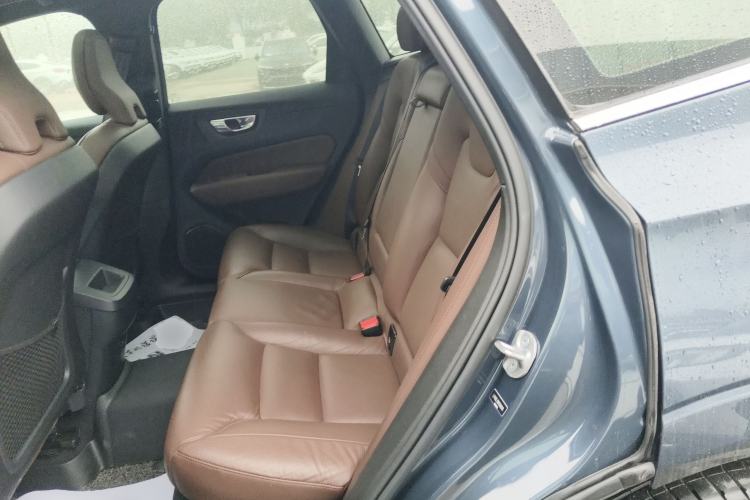 Used Volvo XC60 2023 B5 4x4 Smart Luxury Edition
