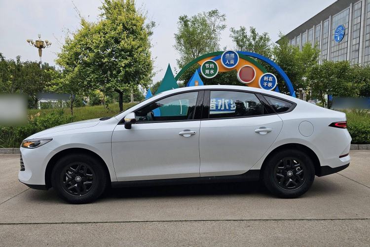 Used BYD Qin PLUS 2025 DM-i Smart Drive 55KM Leading Model
