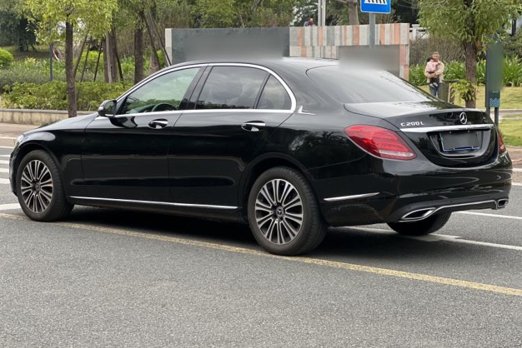 Used Mercedes-Benz C-Class 2017 Facelift C 200 L
