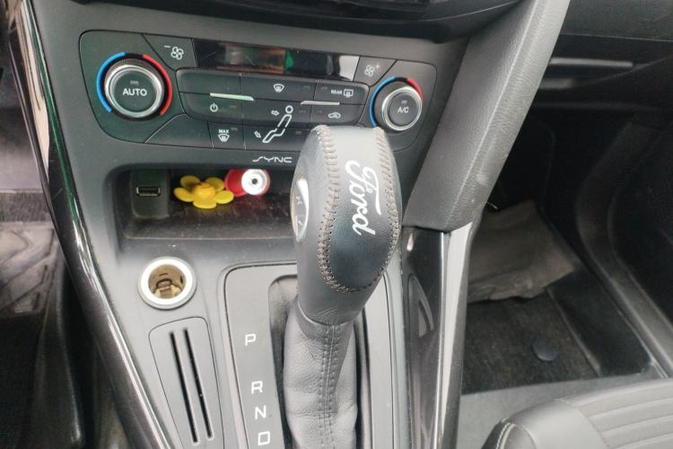 Used Ford Focus 2015 Sedan 1.6L Automatic Trend Model
