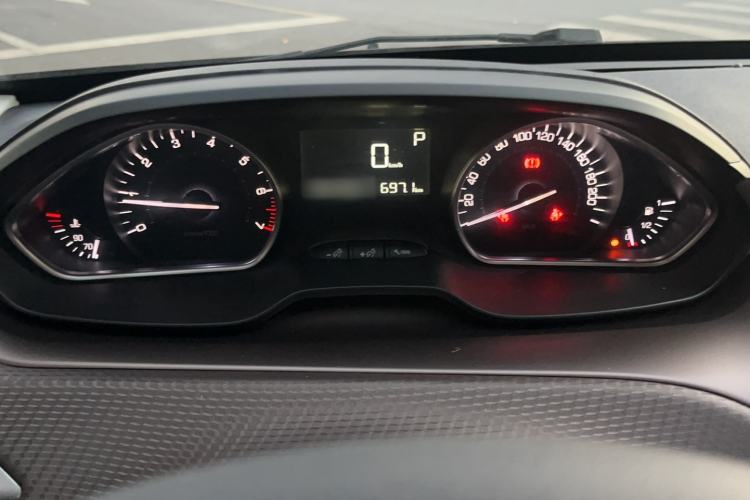 Used Peugeot 2008 2014 1.6L Automatic Fashion Edition
