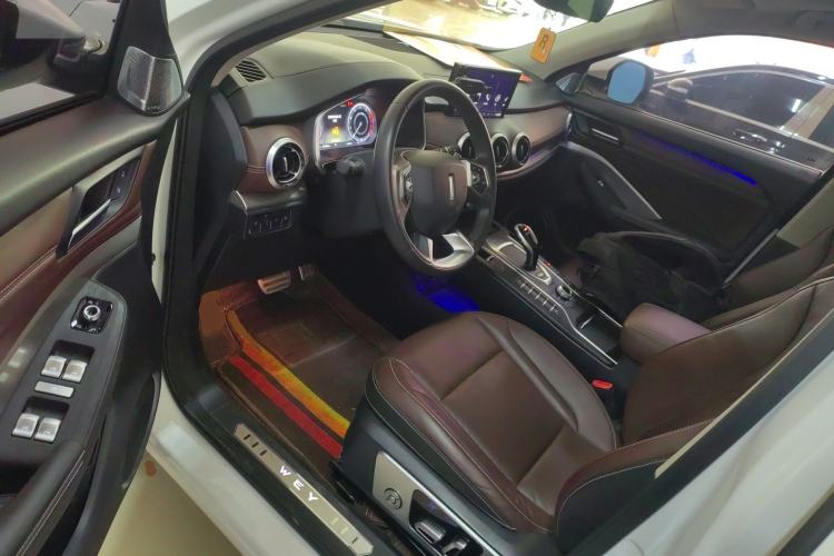 Used Wey VV6 2018 2.0T Two-Wheel-Drive Ultra-Luxury Version China V Standard
