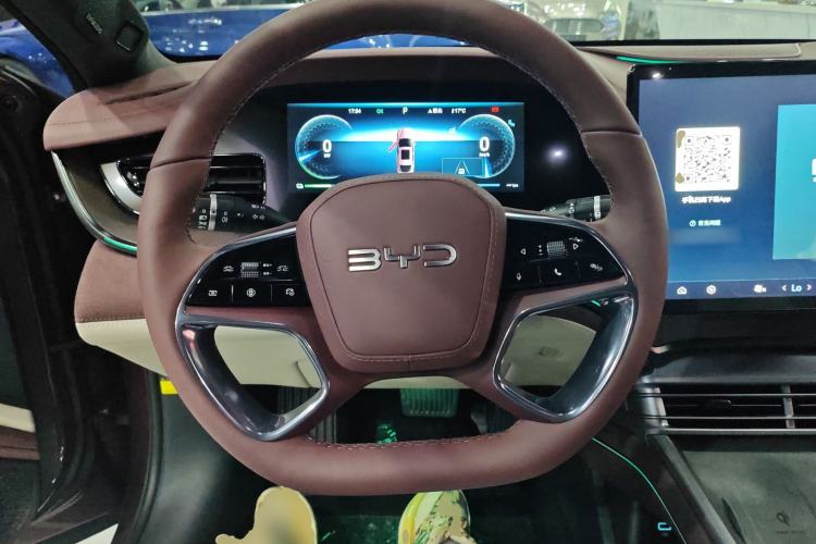 Used BYD Seal 2024 HONOR Edition DM-i 1.5T 121km Flagship Model
