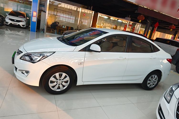 Used Hyundai Verna 2014 1.4L Manual Smart GLS Trim
