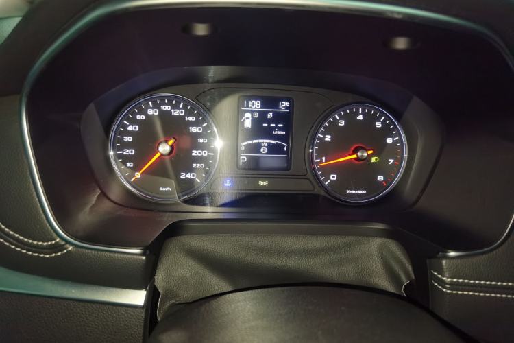 Used Roewe RX5 2018 20T Two-Wheel Drive Automatic Internet Smart Edition